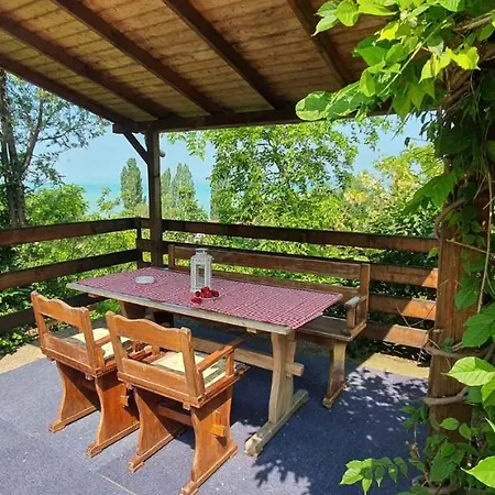In Siofok-sosto/balaton 38178 Apartmán *