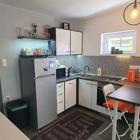 In Siofok-sosto/balaton 38178 Apartamento *